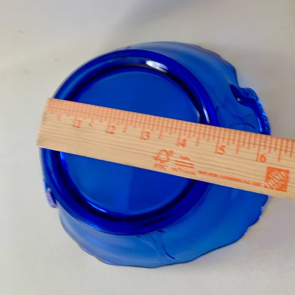 1970 Vintage Elegant Blue Glass Bowl With A Handles - Picture 6 of 14